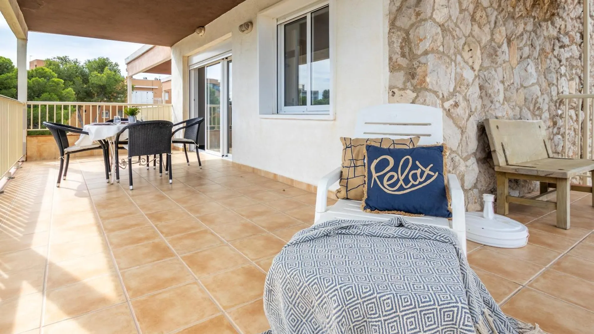 Homes & Go Antillas Salou Spain